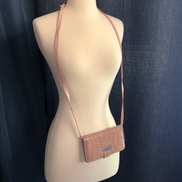 Sorial wallet/phone holder/crossbody NWOT - Picture 4 of 4